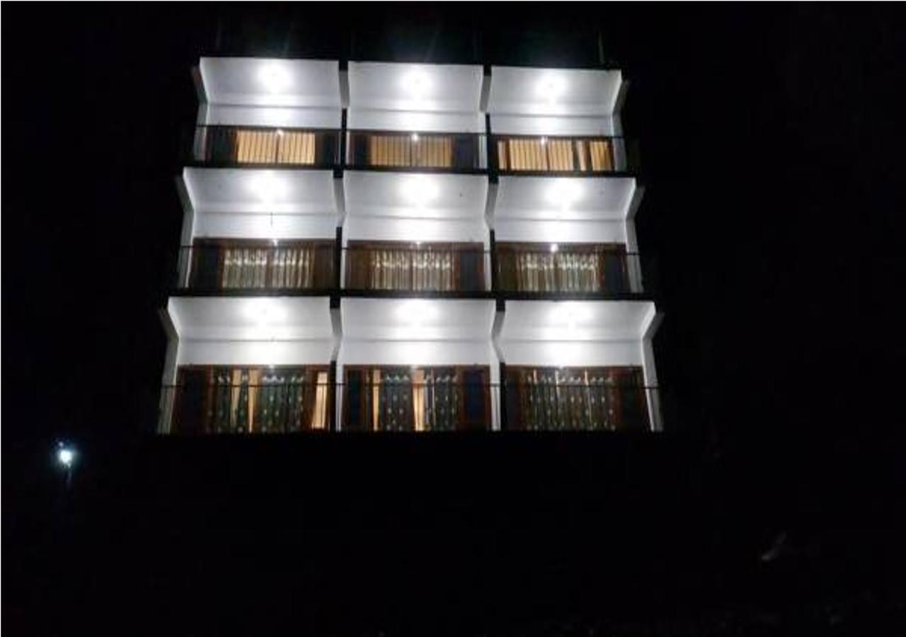 Hotel Emerald Valley Чейл Экстерьер фото
