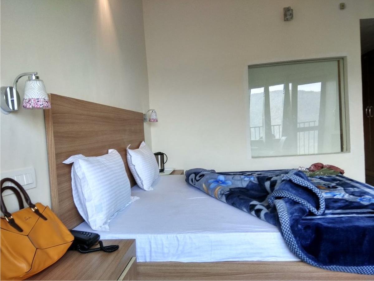 Hotel Emerald Valley Чейл Экстерьер фото